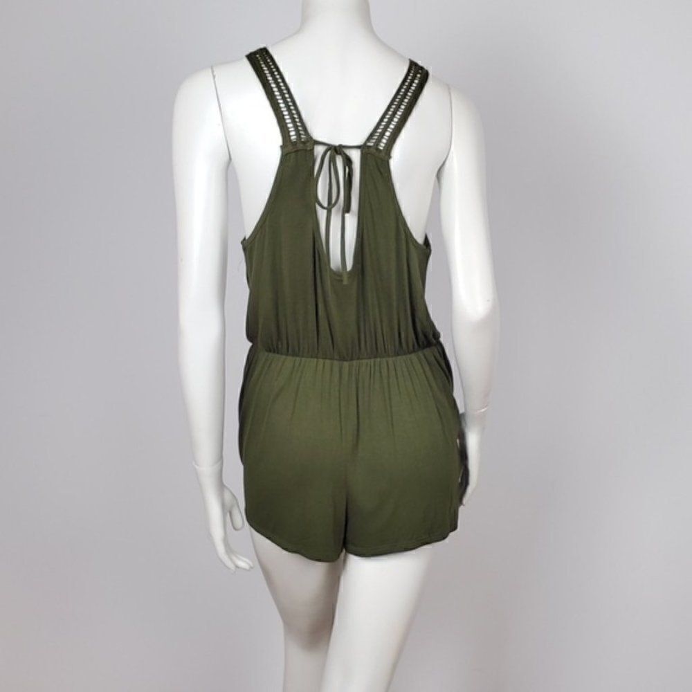 Women's Olive Green Jumpsuit Romper Shorts Size Medium - Picture 3 of 6